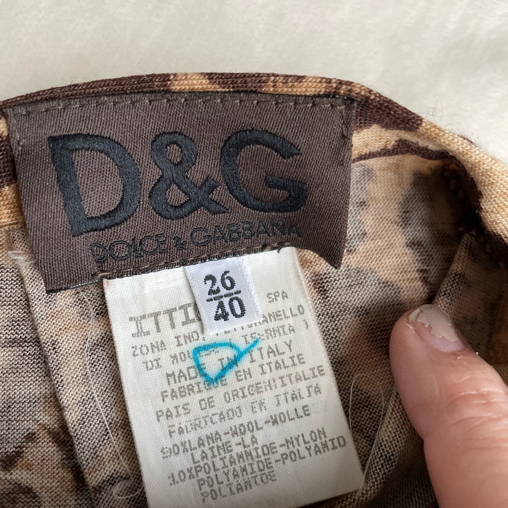 Dolce & Gabbana (D&G) Leopard Pencil Skirt - Picture 8 of 10